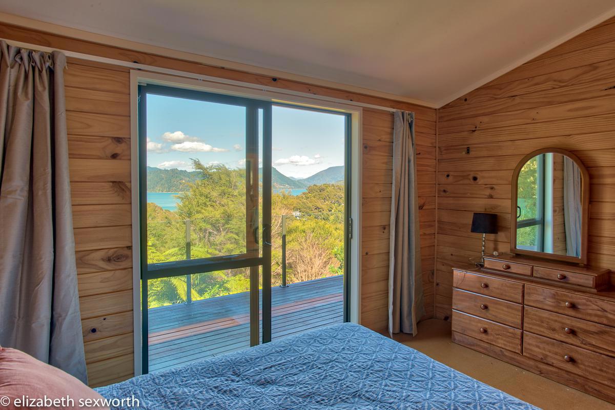 1500-SOHO_Feb_2019_master_bedroom_No_4_1_of_7_AuroraHDR2018-edit