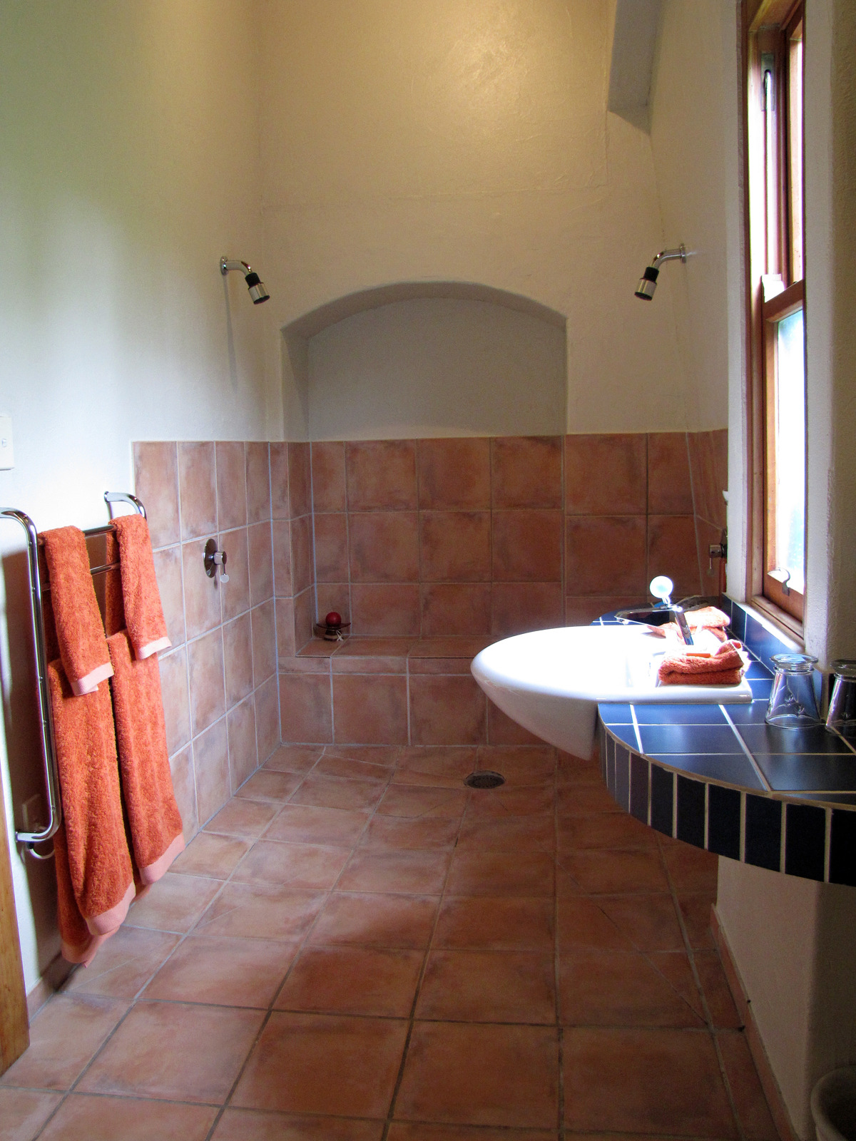 pacifica_bathroom_3