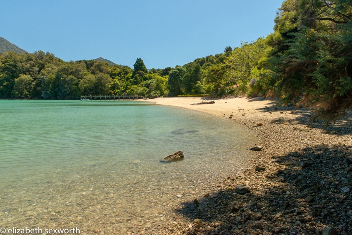 kraked_900-Beautiful_St_Omer_Beach