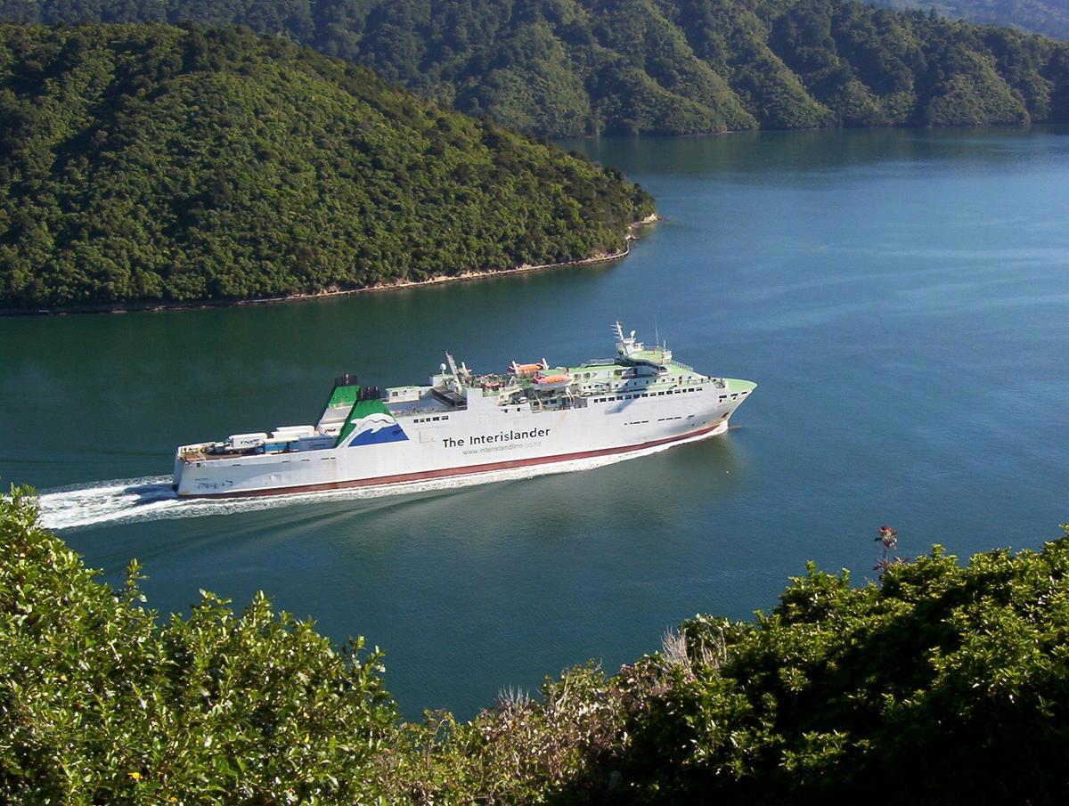 The_Interislander_departing_Picton