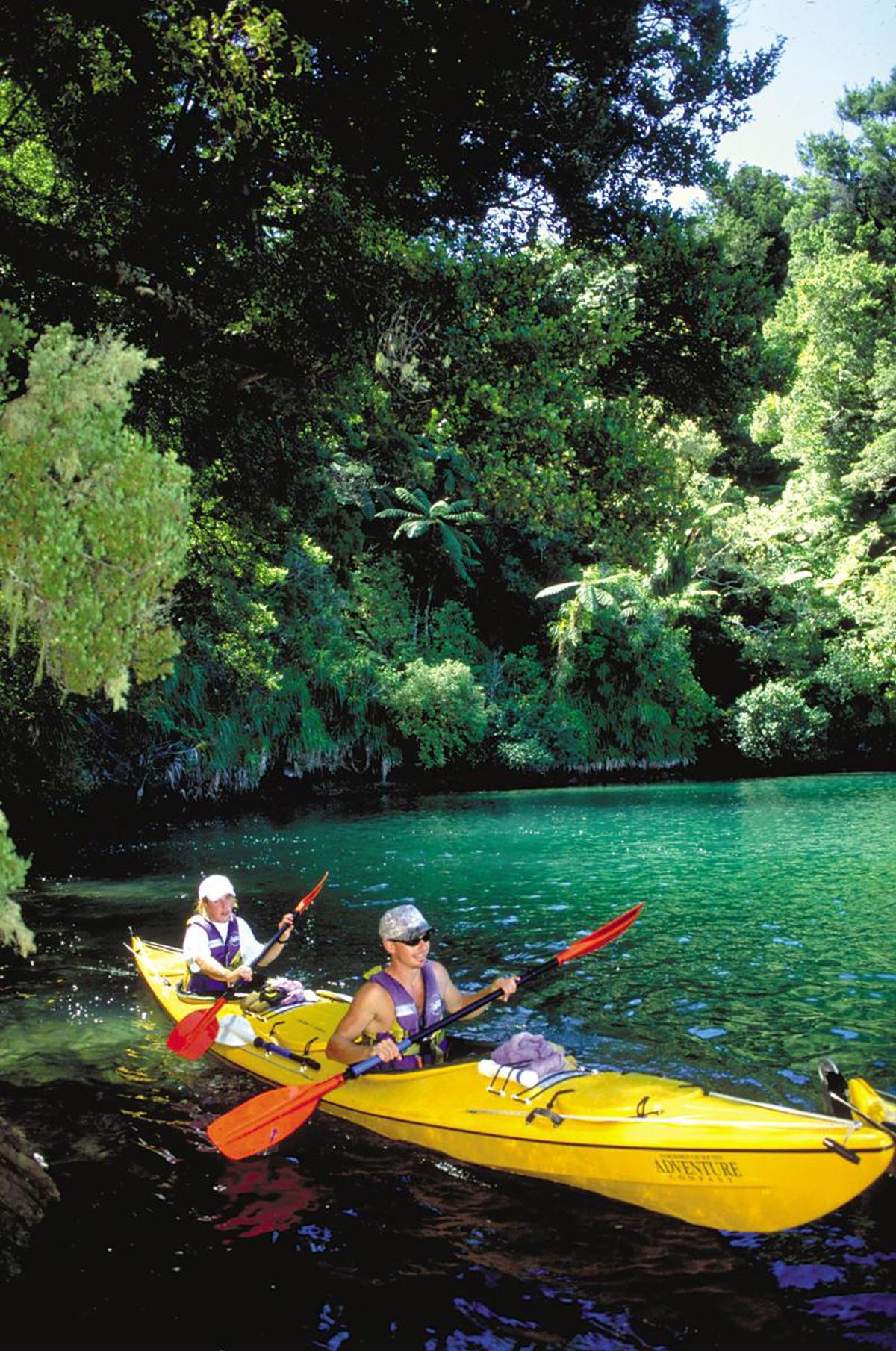 sea_kayaking