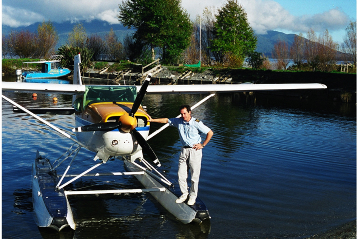 02790022_lake_brunner_pilot_floatplane