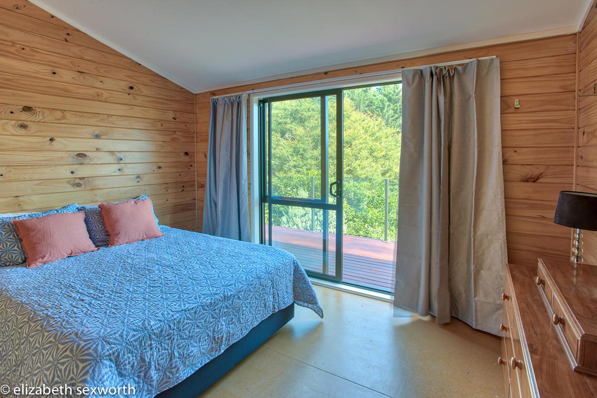 kraked_1500-SOHO_Feb_2019_Master_bedroom_No_8_1_of_7_AuroraHDR2018-edit