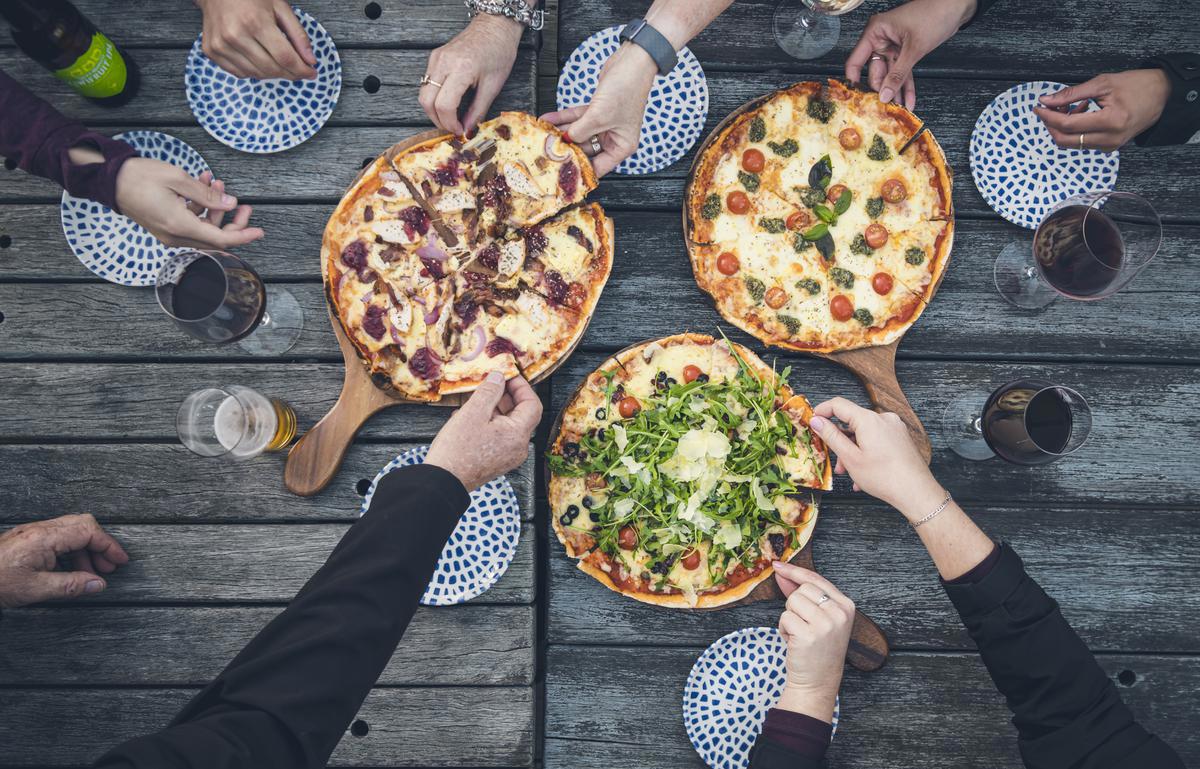 Punga_Cove_Dining_Pizza_Boatshed_Bar_Cafe_Outdoor_2020_MH